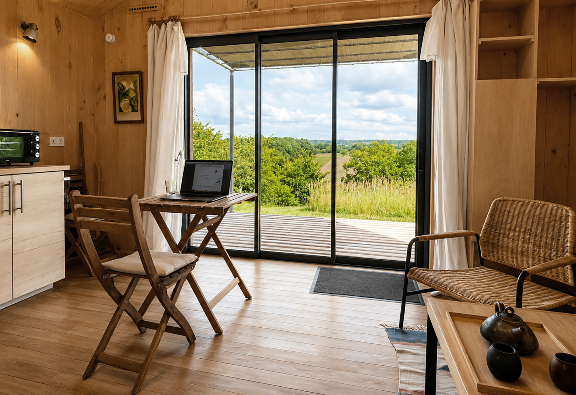 Poste de travail avec vue sur la vallée du Ribéracois depuis la Cabane de la Borderie